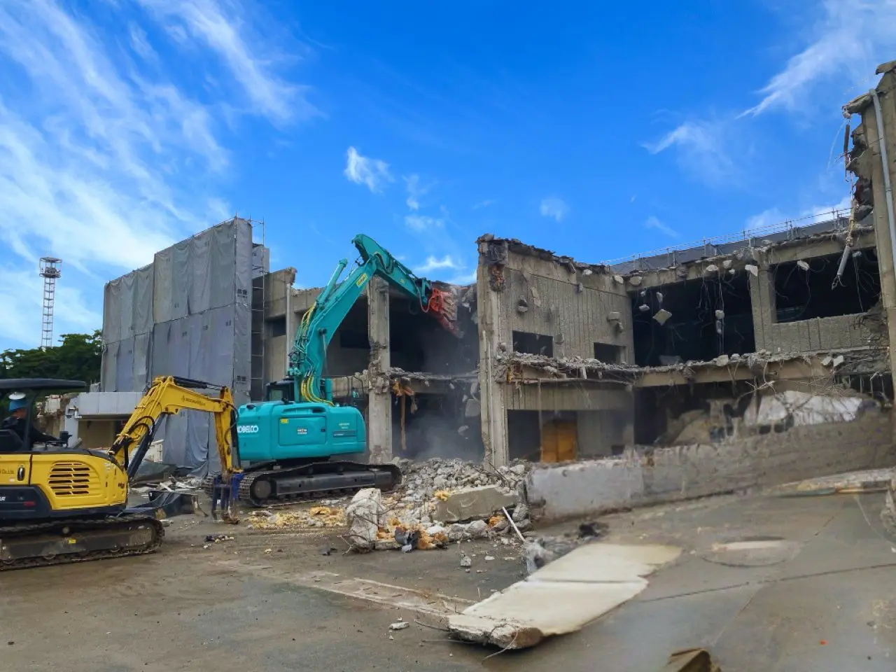 解体工事現場の様子